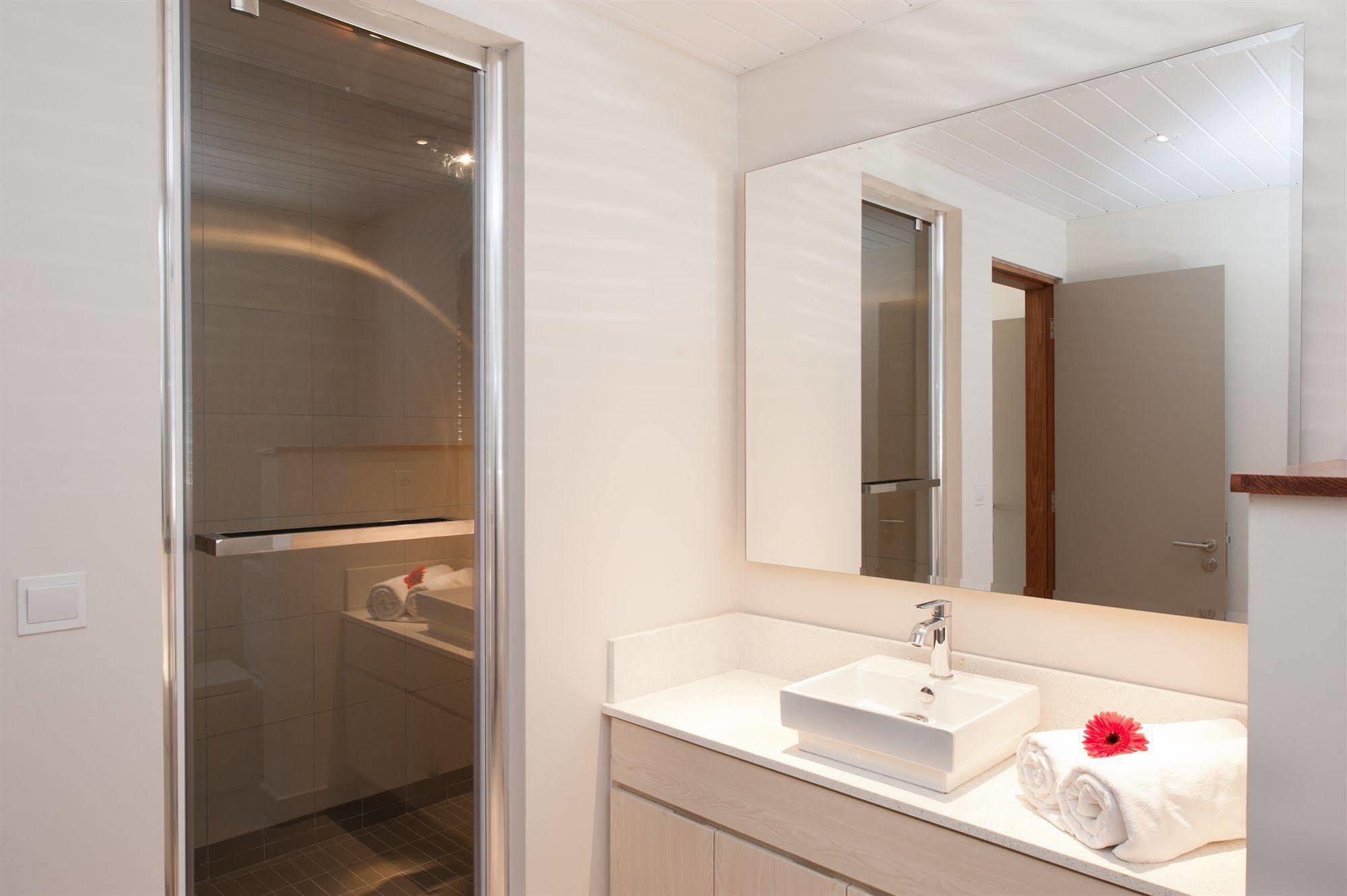 La Residence Beach By Horizon Holidays Bain Boeuf Екстер'єр фото